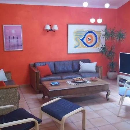 Sleeps 6 Pool Wifi Willa *